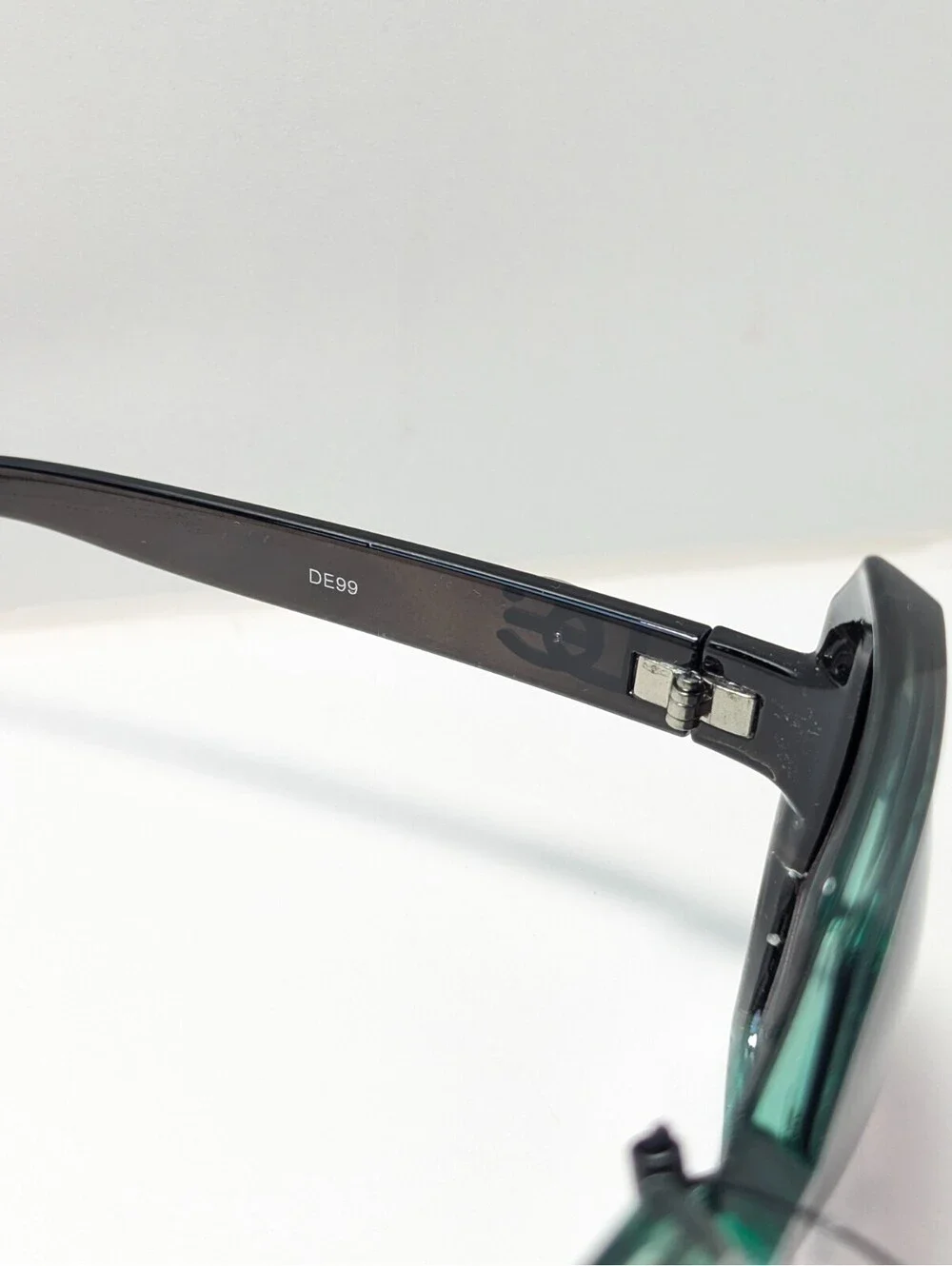 Designer Eyewear DE99 Purple UV Black Green Oversized Oval Women’s Sunglasses